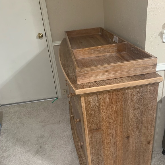 Crib 5-1 convertible and Dresser with changing table - Picture 8 of 9